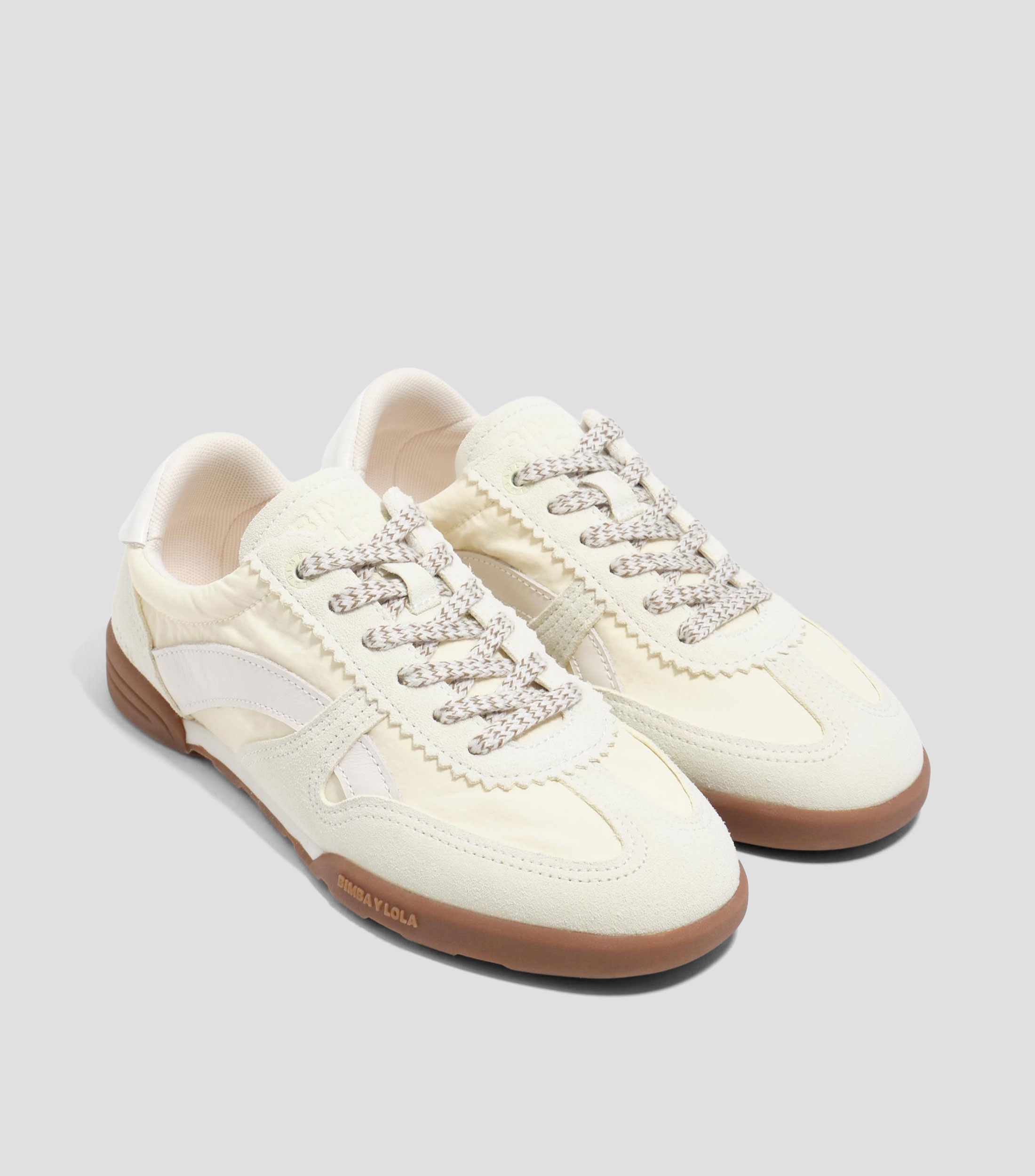Tenis casuales indoor 13 16 amarillo Mujer